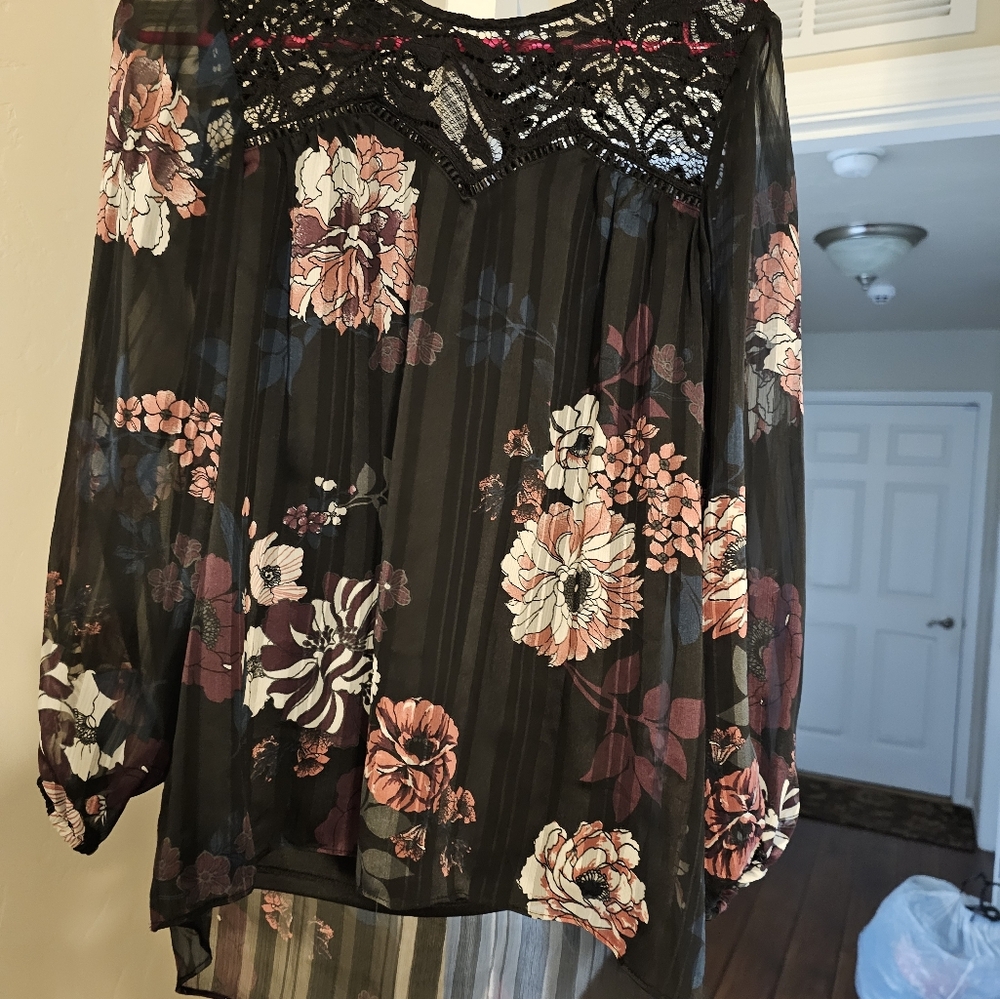 Womens Floral Top